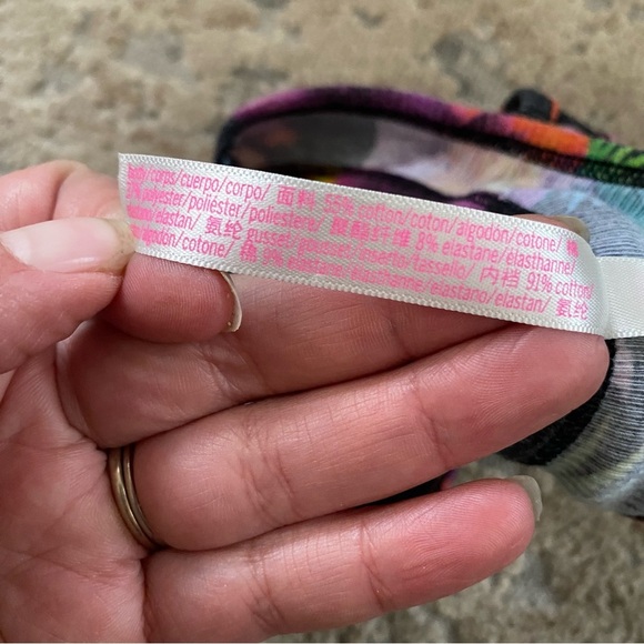 PINK Victoria's Secret Cotton Thong Exotic Print Ribbed: Small - Picture 6 of 7